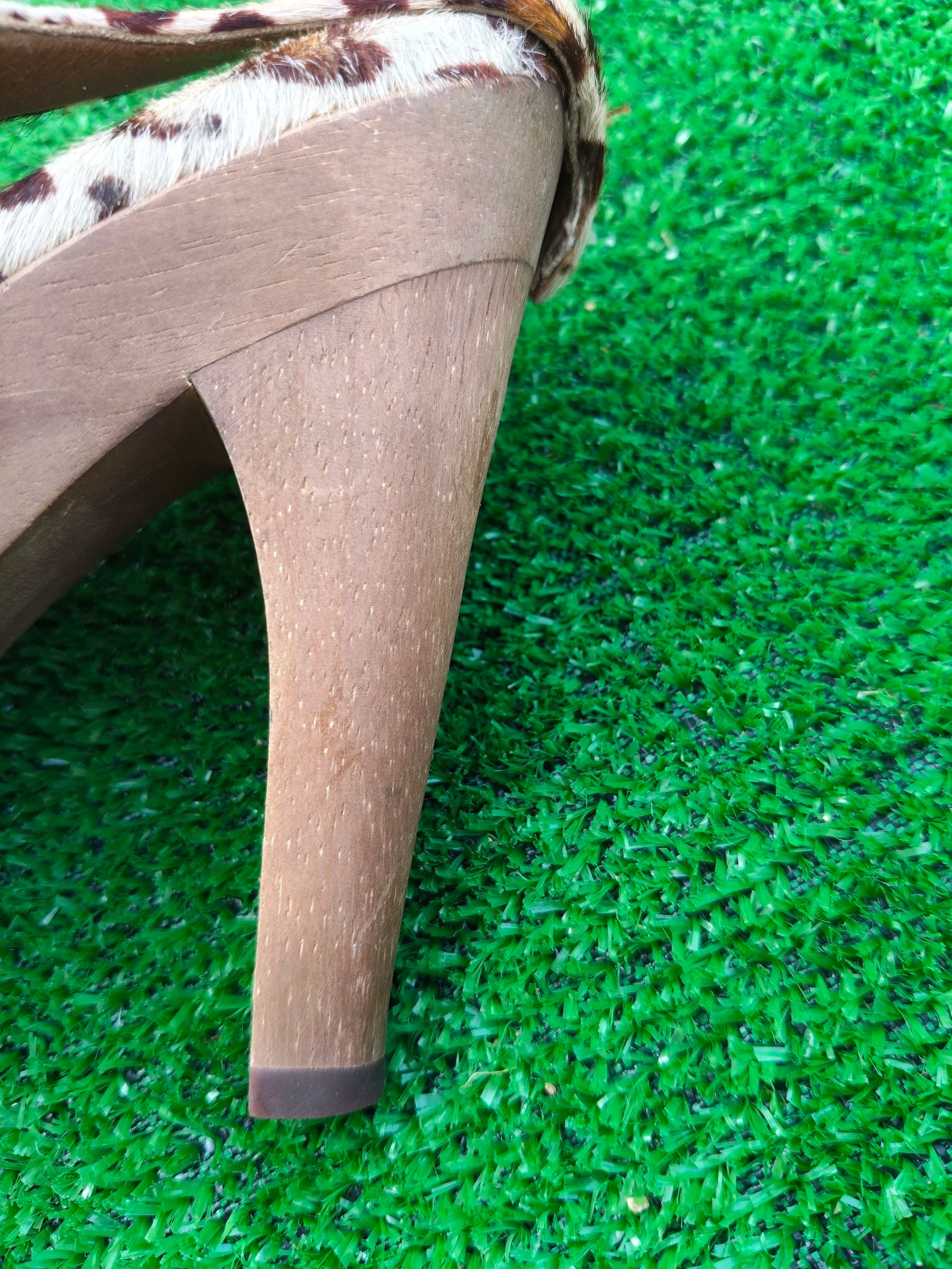 Uterque-Klompen met platform en houten hak met noppen en hak van 10 cm – photo 7